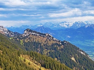 İsviçre 'nin Pilatus sıradağlarında ve Emmental Alpler' de Alpnach - Obwalden Kantonu, İsviçre (Kanton Obwalden, Schweiz)
