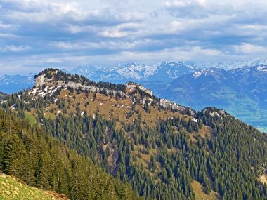 İsviçre 'nin Pilatus sıradağlarında ve Emmental Alpler' de Alpnach - Obwalden Kantonu, İsviçre (Kanton Obwalden, Schweiz)