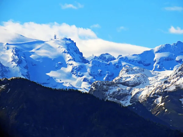 Gezicht Besneeuwde Toppen Gletsjers Van Zwitserse Alpen Vanuit Het Pilatus — Stockfoto