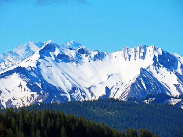 Veduta Delle Cime Innevate Dei Ghiacciai Delle Alpi Svizzere Dalla — Foto Stock