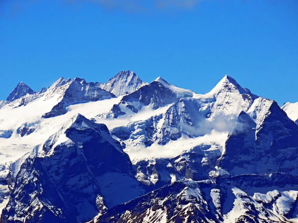 Pohled Zasněžené Vrcholky Ledovce Švýcarských Alp Pohoří Pilatus Emmentálních Alpách — Stock fotografie