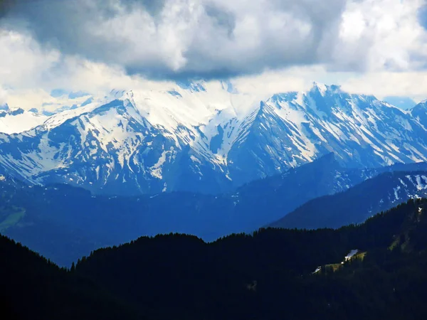 Vista Los Picos Nevados Glaciares Los Alpes Suizos Desde Cordillera —  Fotos de Stock