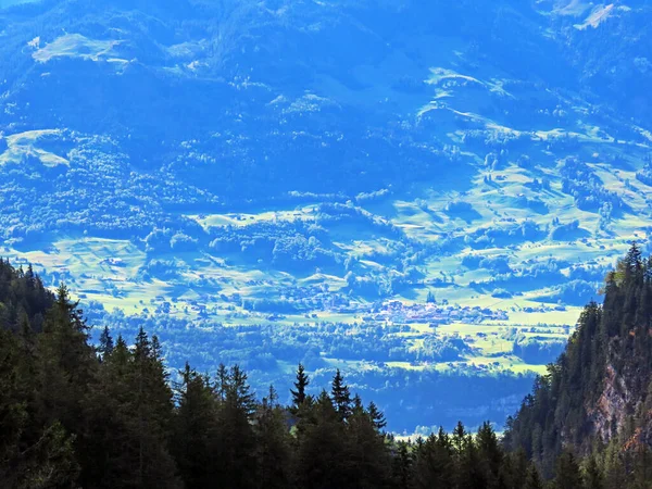 Látkép Termékeny Völgyben Telepesek Között Tavak Alpnachersee Sarnersee Pilatus Massif — Stock Fotó