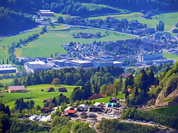 Vue Vallée Fertile Avec Des Colons Entre Les Lacs Alpnachersee — Photo