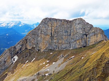 İsviçre 'nin Pilatus sıradağlarında Widderfeld' in Alpnach, Obwalden Kantonu (Kanton Obwalden, Schweiz)