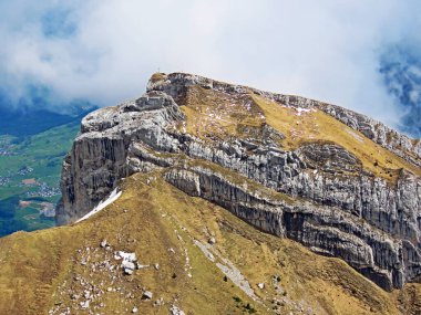 İsviçre 'nin Pilatus sıradağlarında Matthorn' un Alpnach, Obwalden Kantonu (Kanton Obwalden, Schweiz)