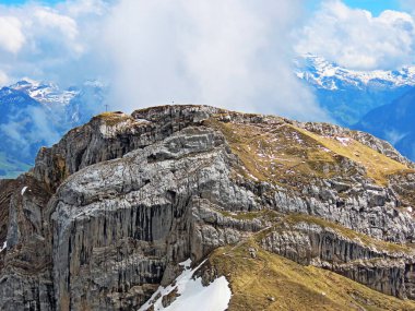 İsviçre 'nin Pilatus sıradağlarında Matthorn' un Alpnach, Obwalden Kantonu (Kanton Obwalden, Schweiz)