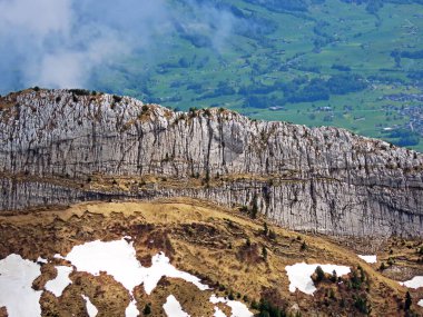 İsviçre 'nin Pilatus dağ sırasındaki Ruessiflue tepesinde ve Emmental Alpler' de, Alpnach - Obwalden Kantonu, İsviçre (Kanton Obwalden, Schweiz)