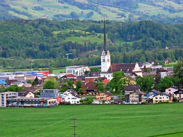 Insediamento Alpnach Dorf Nella Valle Del Lago Alpnachersee Sotto Massiccio — Foto Stock