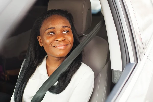 ผู้หญิงขับรถ — ภาพถ่ายสต็อก