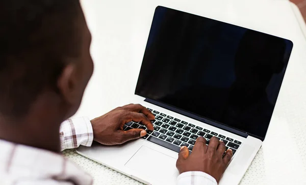 Empty computer screen — Stock Photo, Image