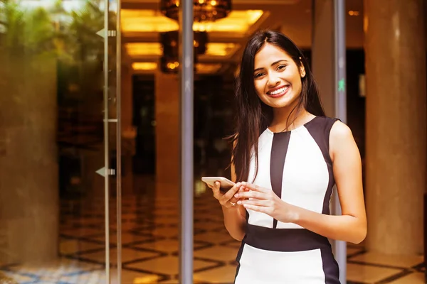 Young Indian Woman Holding Phone — Stock Photo, Image