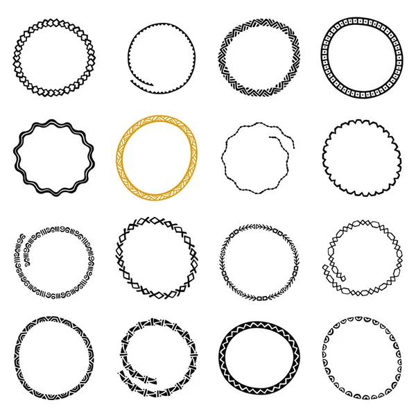 Ensemble de cadres de cercle dessinés à la main dans un style ethnique — Image vectorielle