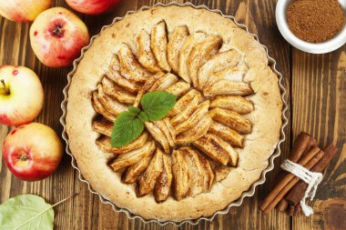 Ev yapımı elmalı turta. 