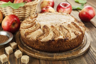 Ev yapımı elmalı turta. 