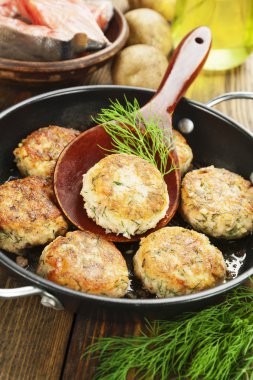 Balık ve patates ile hamburger