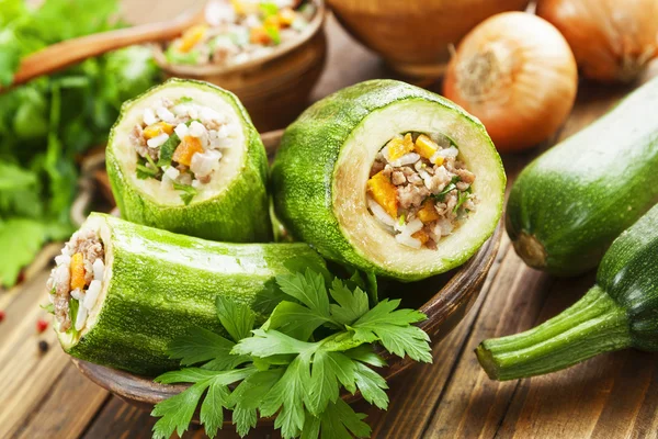 Calabacín con carne y arroz — Foto de Stock