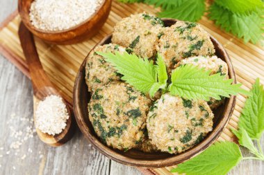 Nettles ile Beşamel sos