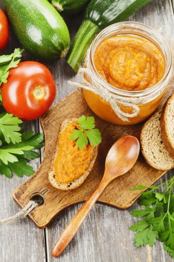 Ev yapımı kabak püresi