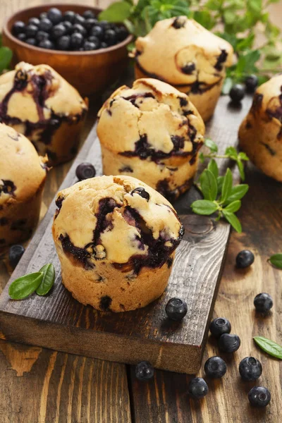 Muffins with berries — Stock Photo, Image