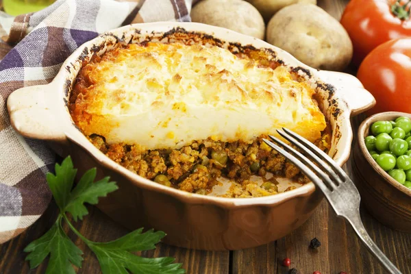 Cottage pie met vlees — Stockfoto