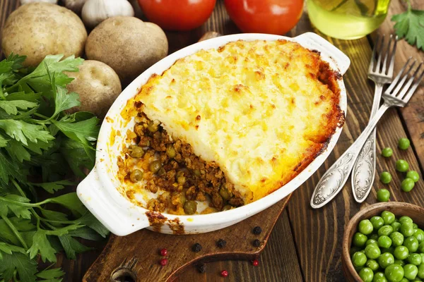 Pastel de cabaña con carne —  Fotos de Stock