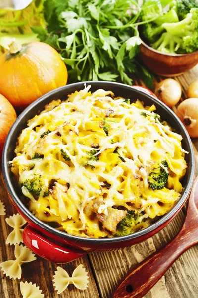 Pasta with pumpkin and broccoli — Stock Photo, Image
