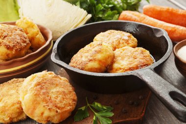 Lahana ve havuç ile vejetaryen Beşamel sos 