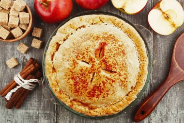 Ev yapımı Amerikan elmalı turta 