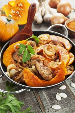 fırında etli kabak 