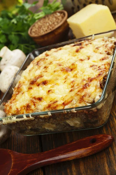 Buckwheat casserole with chicken — Stock Photo, Image