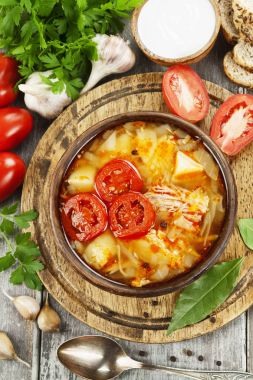 Lahana ve et ile çorbası 