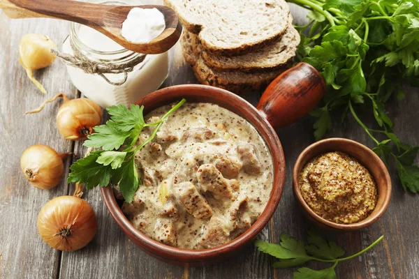 Hardal soslu Komposto domuz eti