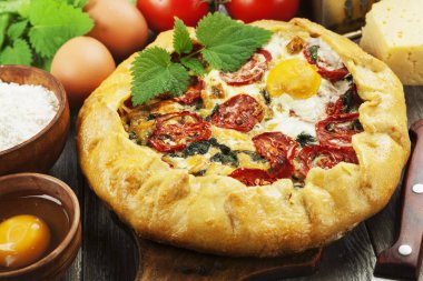 Isırgan otu ile Galette'ye