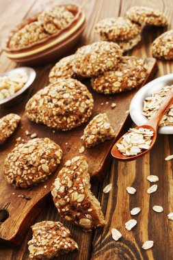 Kuru üzümlü yulaflı kurabiye.