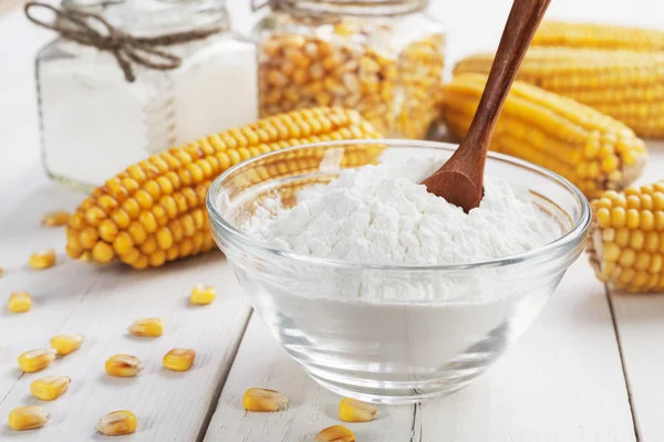 Almidón de maíz en el bol —  Fotos de Stock