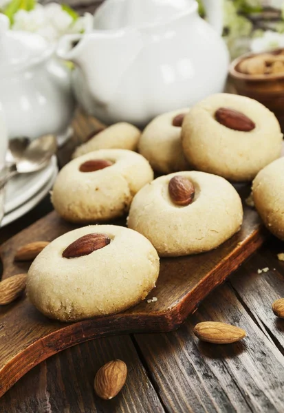 Nan Hathi.Biscuits traditionnels indiens aux amandes — Photo