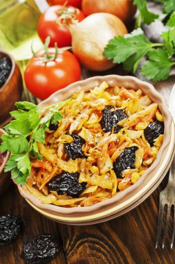 Lahana kuru erik ile Komposto