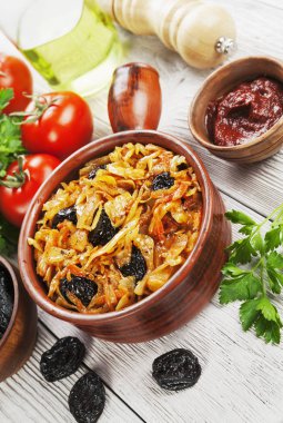 Lahana kuru erik ile Komposto