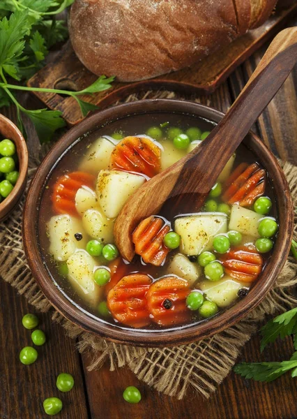 Soep met groene erwten — Stockfoto