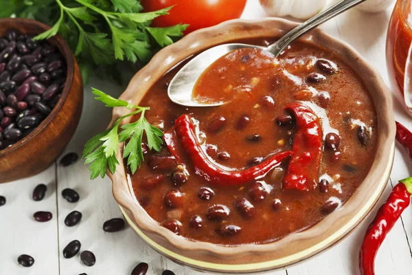 Σούπα με κόκκινα φασόλια και το τσίλι πιπέρι — Φωτογραφία Αρχείου