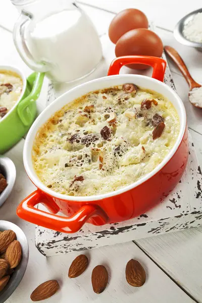 Rice pudding with raisin — Stock Photo, Image