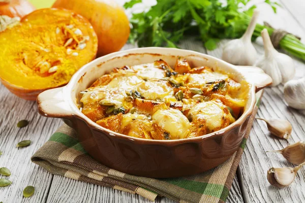 Chicken baked with pumpkin — Stock Photo, Image