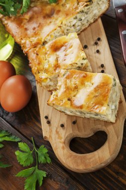 Lahana ve yumurta ile pasta