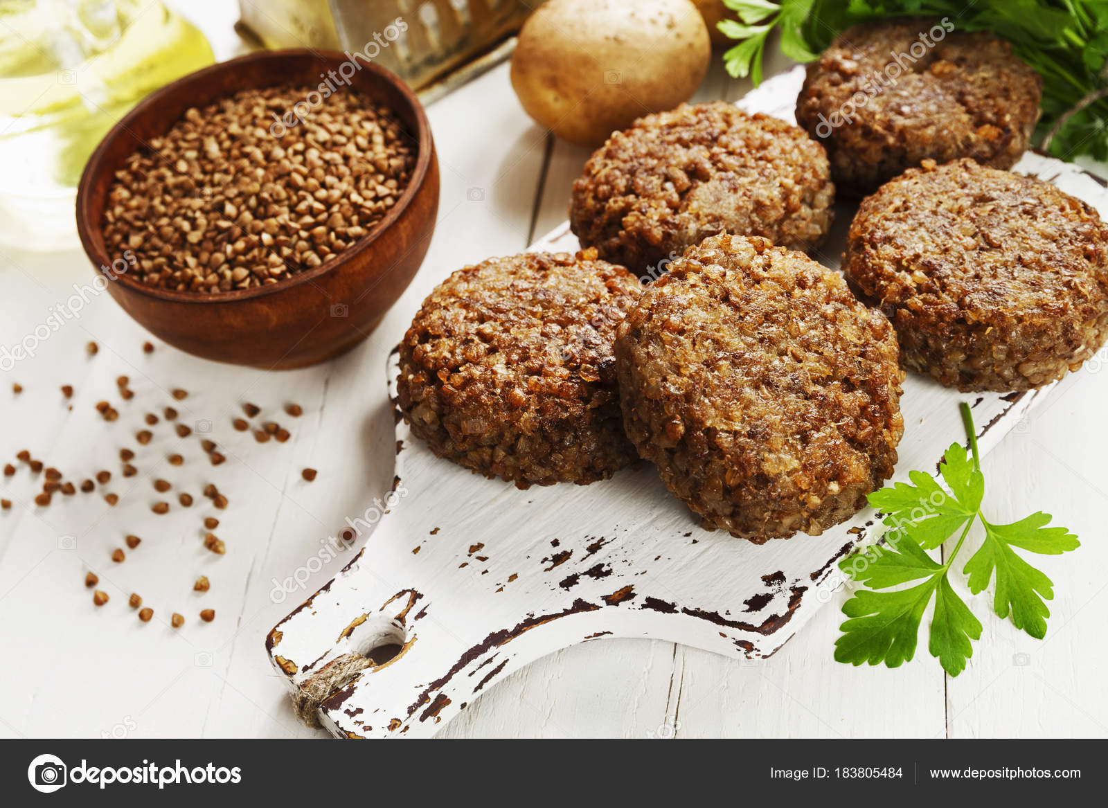 Гречневая каша с грибами. Каша сименуха. Гречка с шампиньонами. Гречневая каша по купечески с грибами. Рецепты из гречневой крупы.