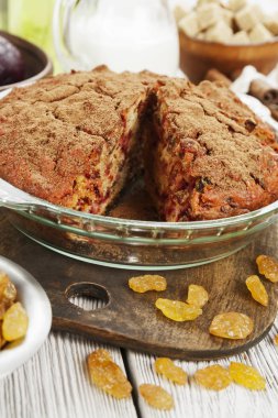 Pancar pasta kuru üzüm ile 