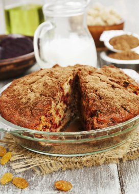 Pancar pasta kuru üzüm ile 