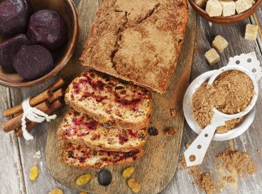 Pancar pasta kuru üzüm ile