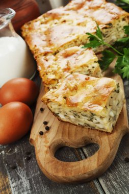 Lahana ve yumurta ile pasta