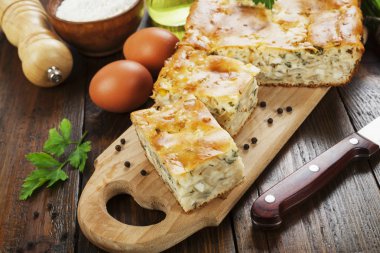 Lahana ve yumurta ile pasta